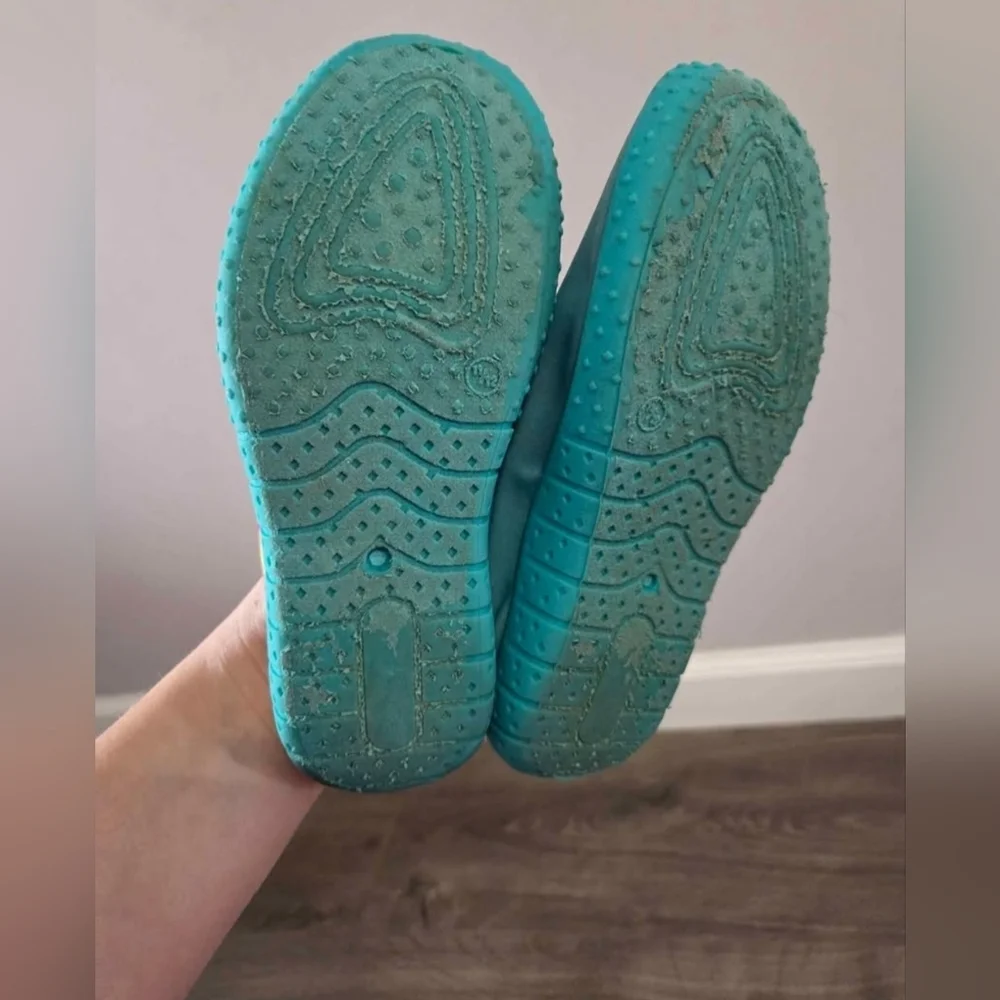 Girls Fruit-Themed Water Shoes Size 11-12
